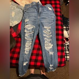 American Eagles Mom Jeans